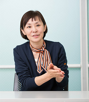 石水久美 コンシューマ営業本部 KDDIプリシード au SHINJUKU運営室