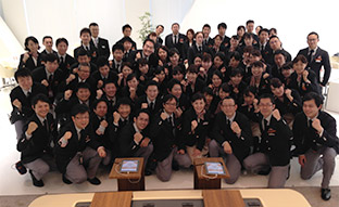 石水久美 コンシューマ営業本部 KDDIプリシード au SHINJUKU運営室