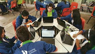 ICTが教育を変えるスマートクラスルーム Part1. 教室のスマート化へのチャレンジ