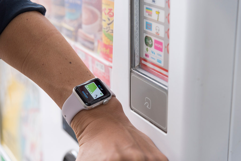 Apple Watch Series 2はFeliCaを搭載しApple Payに対応