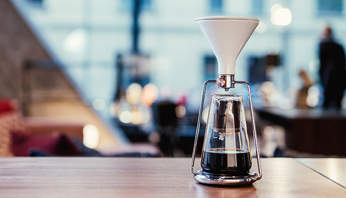 IoTとバリスタの技術を組み合わせた『GINA』で、誰でも完璧なコーヒーが淹れられる