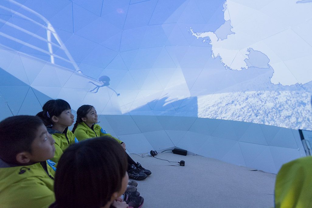 KDDIがキッザニアに開設した期間限定パビリオン「南極研究所」