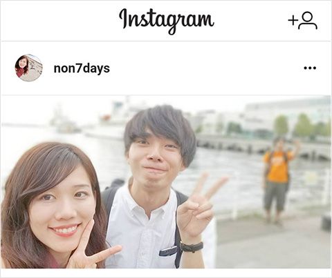 Galaxy Note8を使用してNOインスタ映え写真を撮影するカップル