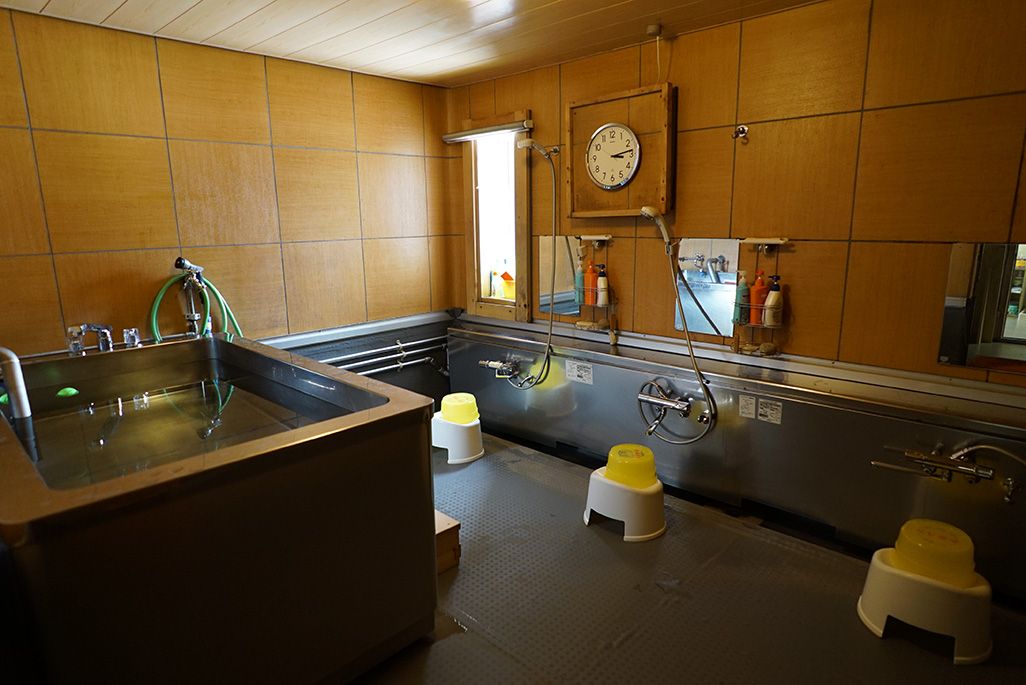 南極・昭和基地の宿舎の浴室