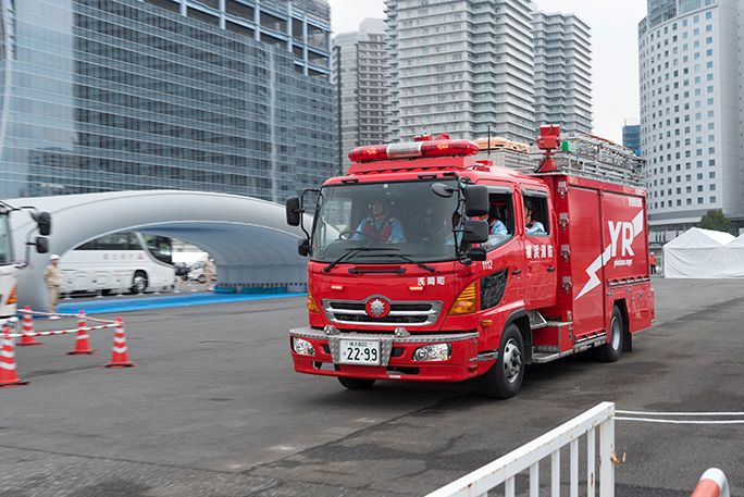 横浜市消防局救助工作車が出動