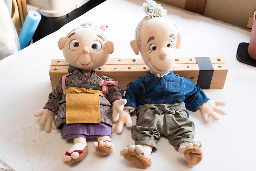 人形劇で使われるおじいさんとおばあさんの人形