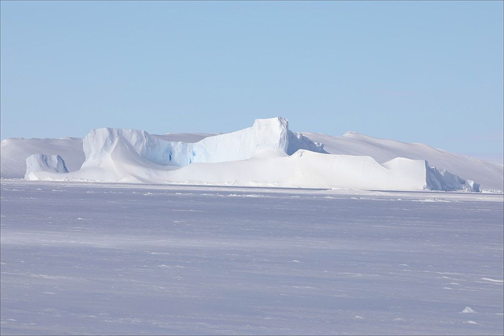 南極・東オングル島周辺の氷山