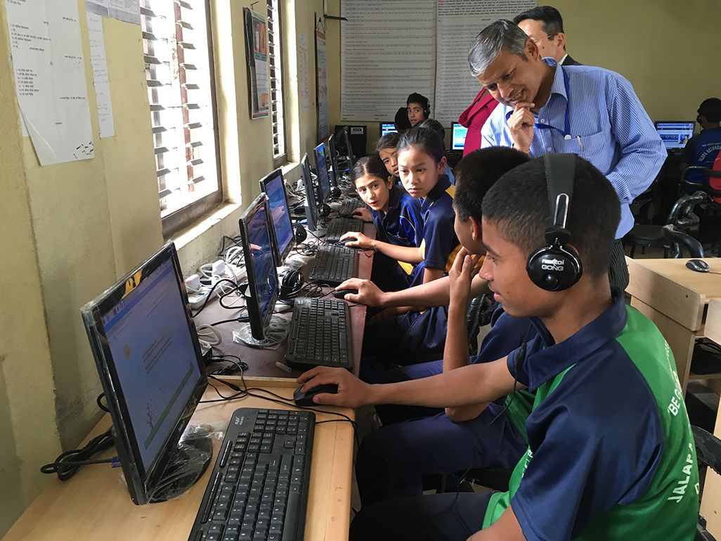 ネパールのロボットプログラミング教育