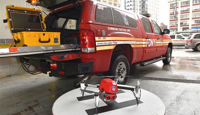 【世界のドローン69】ニューヨーク市公式認定 真紅の消防ドローンがかっこよすぎる