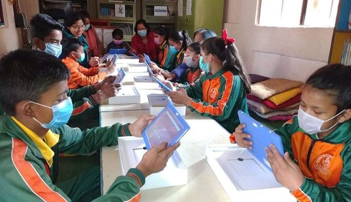 教育格差の解消にICTを活用 ネパールの教育を支援するKDDI財団の取り組み