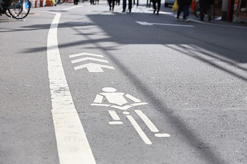 街中で増える自転車専用レーン