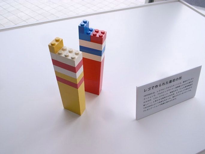レゴで作られたINFOBARのプロトタイプ