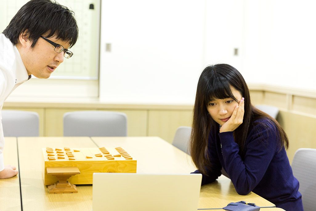 KDDI瀧澤誠と女流棋士・香川愛生
