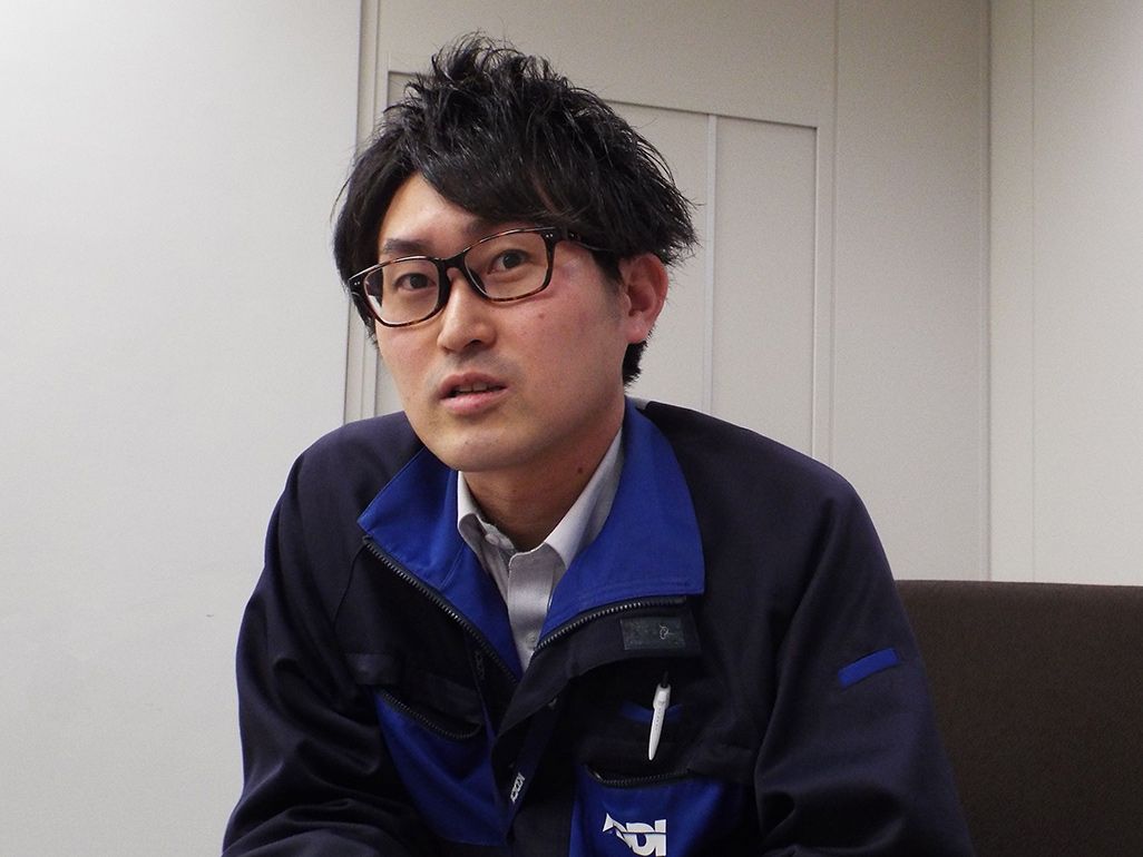 KDDI 技術統括本部 特別通信対策室 藤井一平