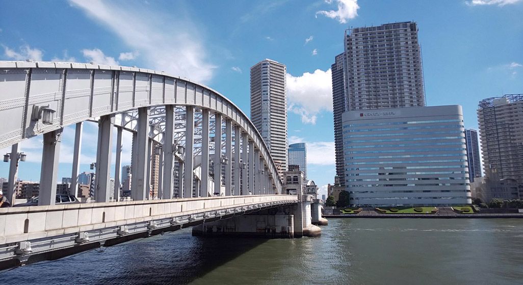 AQUOS R2で撮影した勝鬨橋