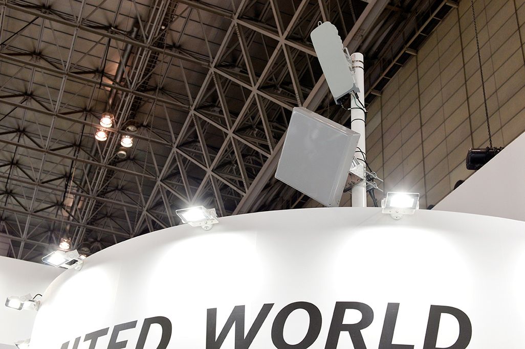 「CEATEC 2019」会場に電波を吹かせる5Gアンテナ