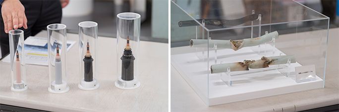 「KDDIオーシャンリンク」の船内にて、正常な光海底ケーブルと破損した光海底ケーブル
